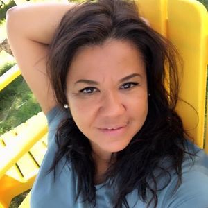 Meet your Posher, Debbie